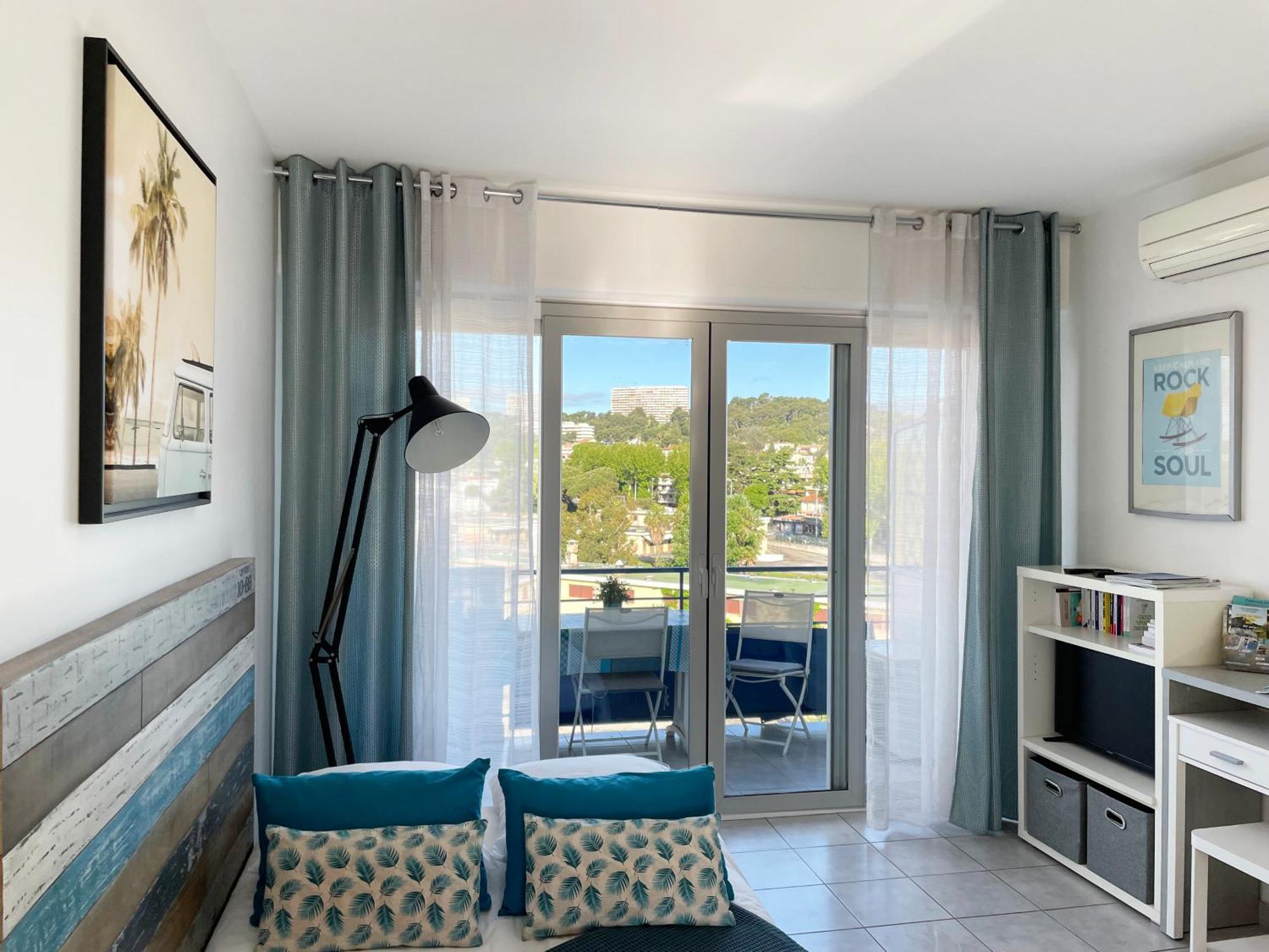 Plage Et Hippodrome Cagnes-sur-Mer Dış mekan fotoğraf